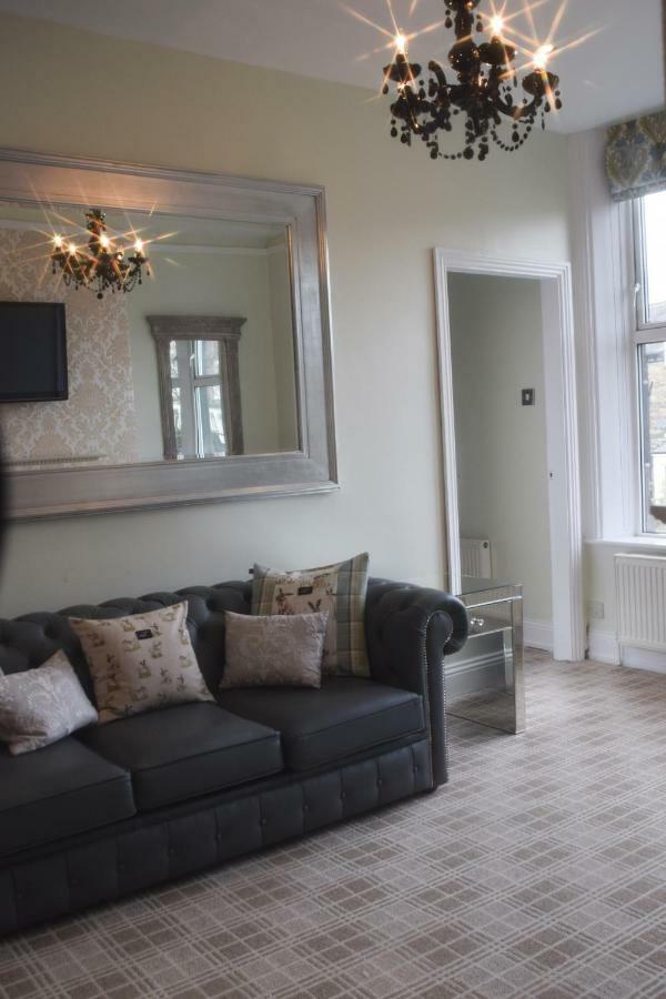 Appartamento Harrogate Elite Living Esterno foto